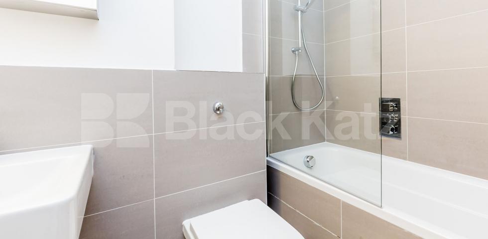 			SPACIOUS THREE BEDROOM LIVE/WORK WAREHOUSE CONVERSION, 3 Bedroom, 1 bath, 1 reception Flat			 GROVE HOUSE-TUDOR ROAD, HACKNEY-BETHNAL GREEN-LONDON FIELDS