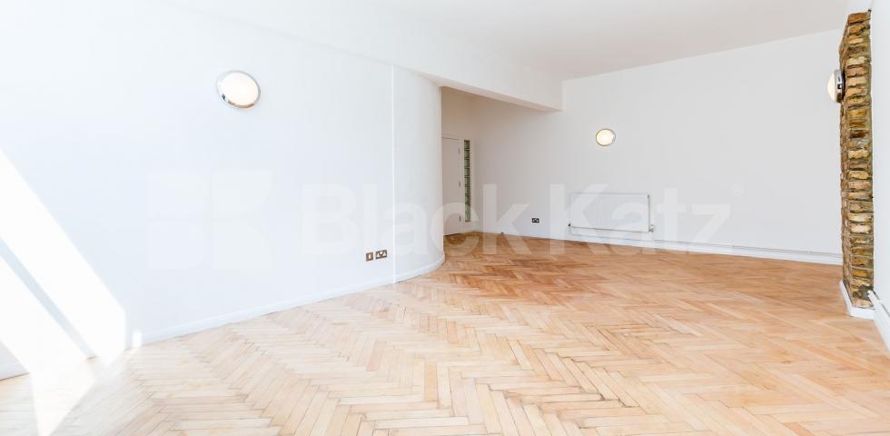 			SPACIOUS THREE BEDROOM LIVE/WORK WAREHOUSE CONVERSION, 3 Bedroom, 1 bath, 1 reception Flat			 GROVE HOUSE-TUDOR ROAD, HACKNEY-BETHNAL GREEN-LONDON FIELDS