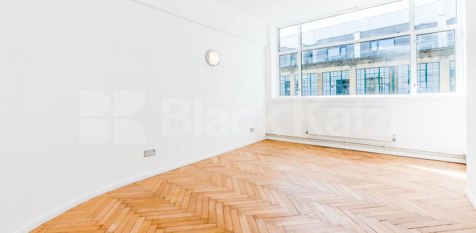 			SPACIOUS THREE BEDROOM LIVE/WORK WAREHOUSE CONVERSION, 3 Bedroom, 1 bath, 1 reception Flat			 GROVE HOUSE-TUDOR ROAD, HACKNEY-BETHNAL GREEN-LONDON FIELDS