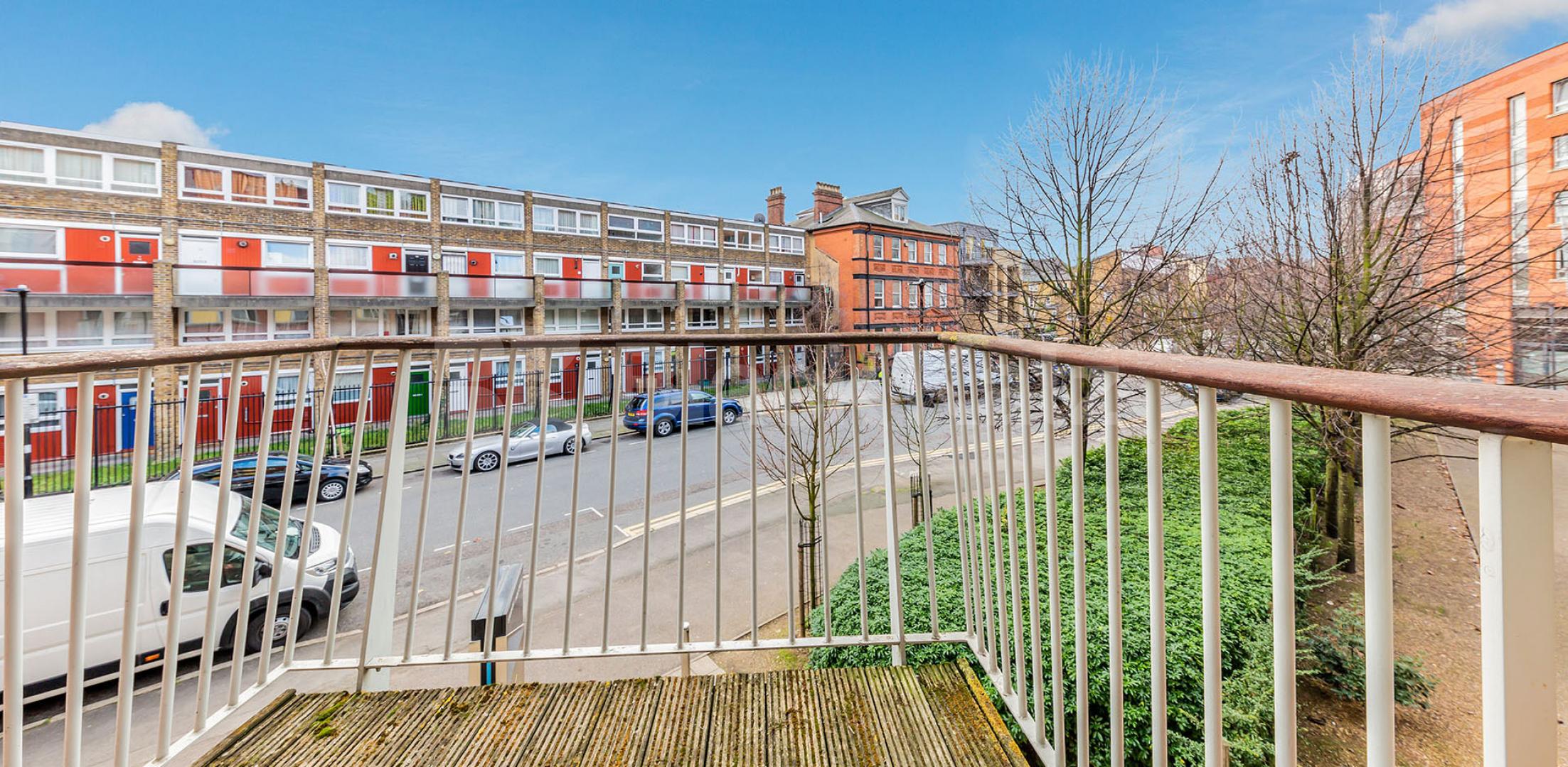 			2 Bedroom, 1 bath, 1 reception Flat			 Eden Grove , HOLLOWAY 