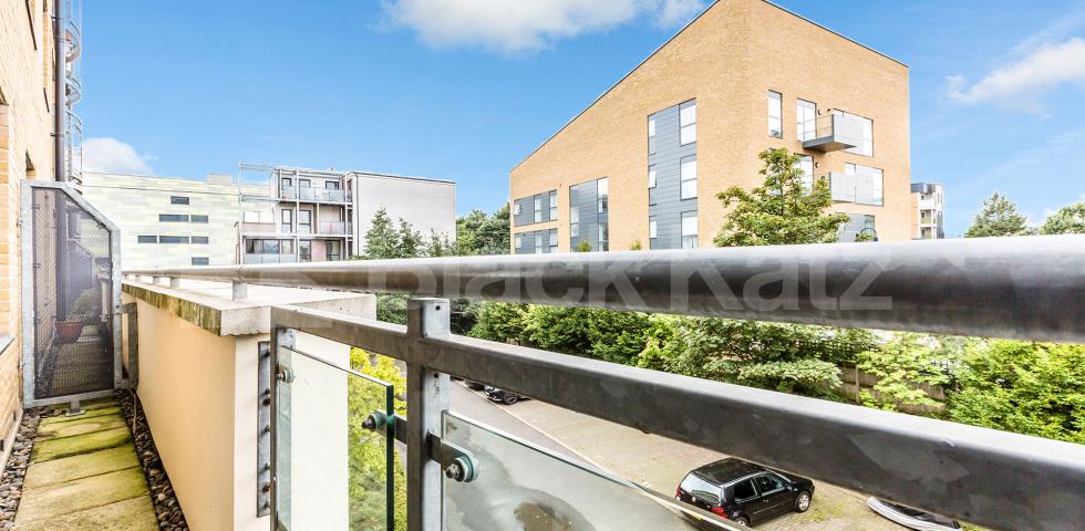 			MODERN 1 BEDROOM APARTMENT, 1 Bedroom, 1 bath, 1 reception Flat			 Bow Connection, Fairfield Road, BOW