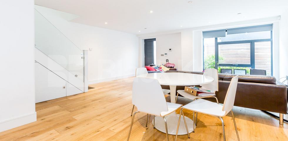 			Amazing Mews House !, 3 Bedroom, 1 bath, 1 reception Mews House			 Omega Terrace High Road, Wood Green