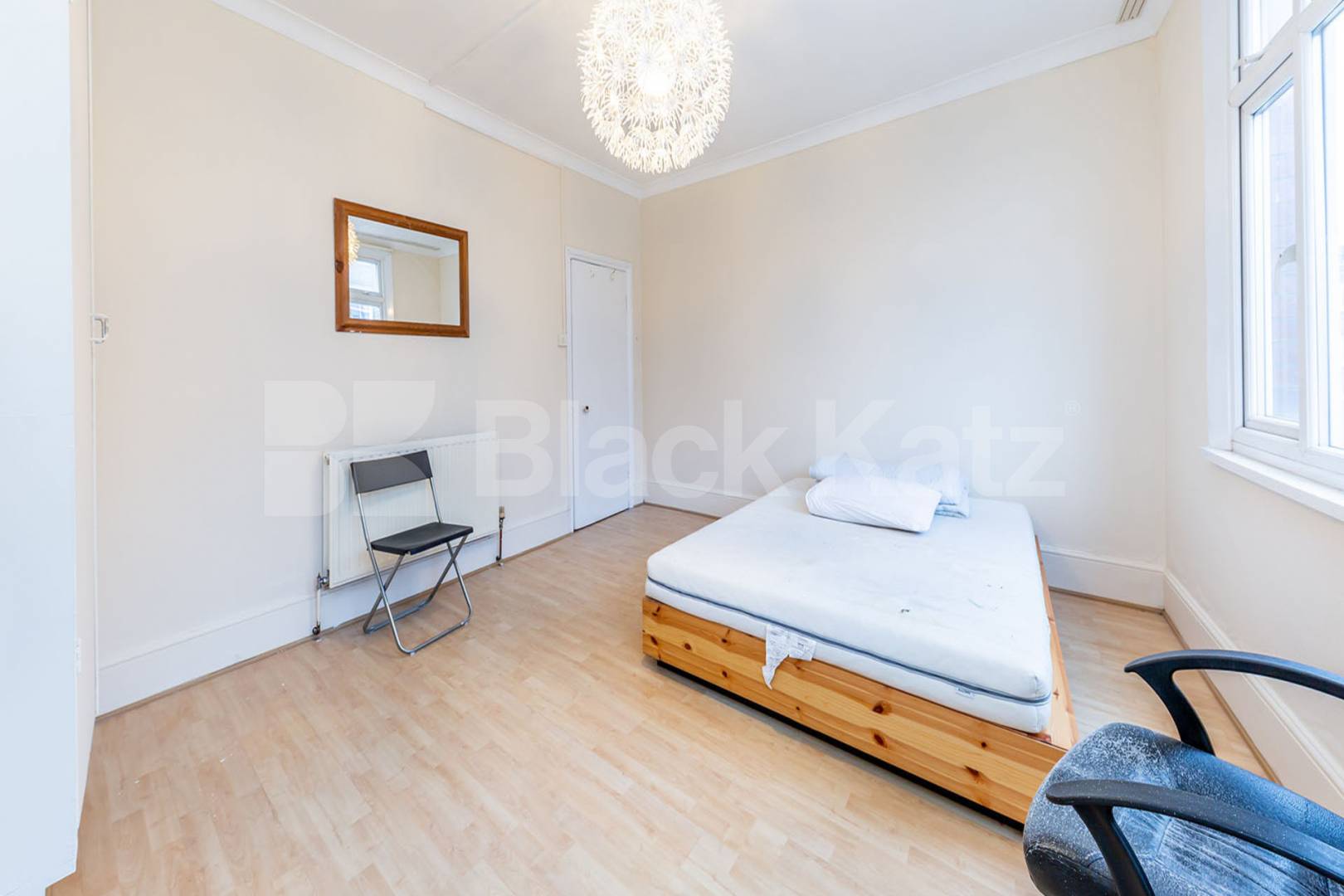 A large three bedroom maisonette set with in a conversion on Chapel Market Chapel Market, N1, Angel