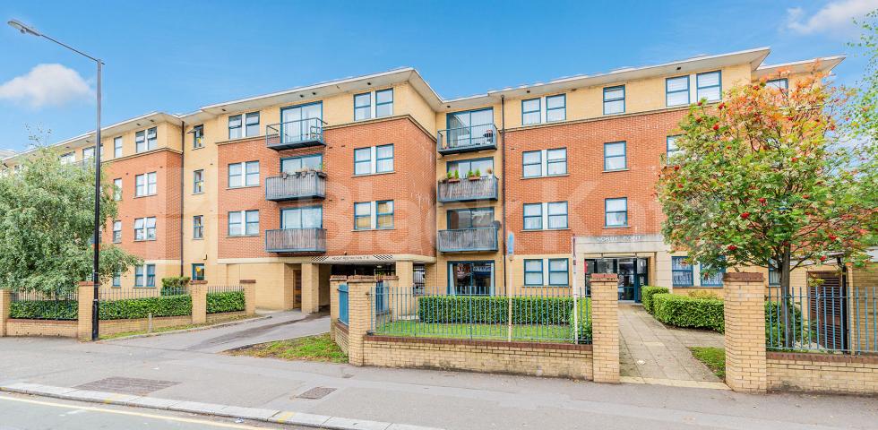 			Stunning 1 bedroom apartment!, 1 Bedroom, 1 bath, 1 reception Apartment			 Northpoint, Tottenham Lane , Crouch End 