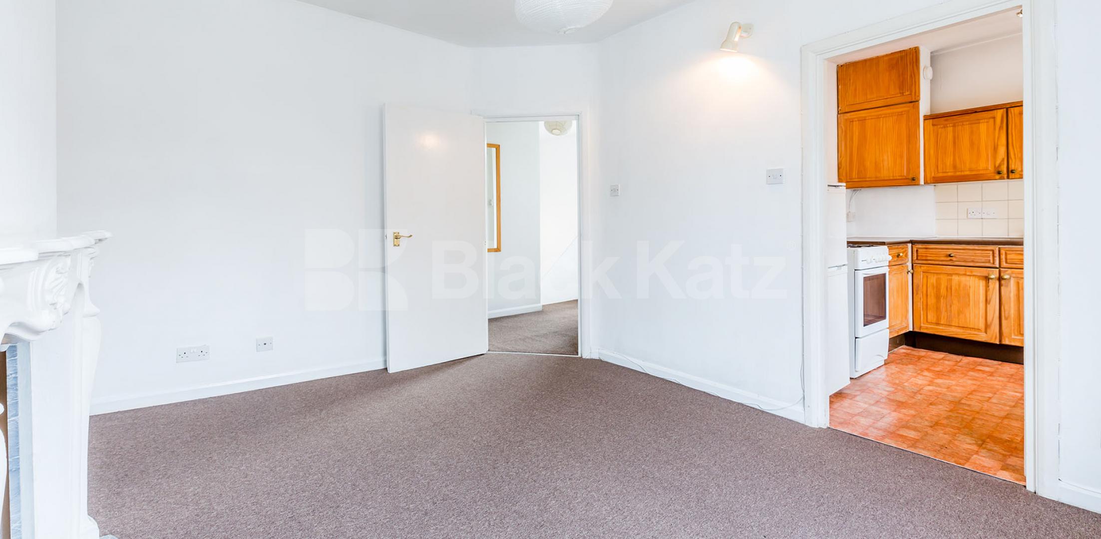 Tranquil 1 Bedroom Flat in Southgate Road N1