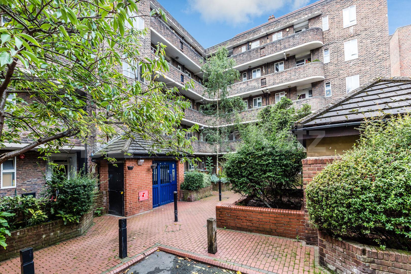 Spacious newly decorated studio only a short walk to Angel Station Britannia Row, Angel