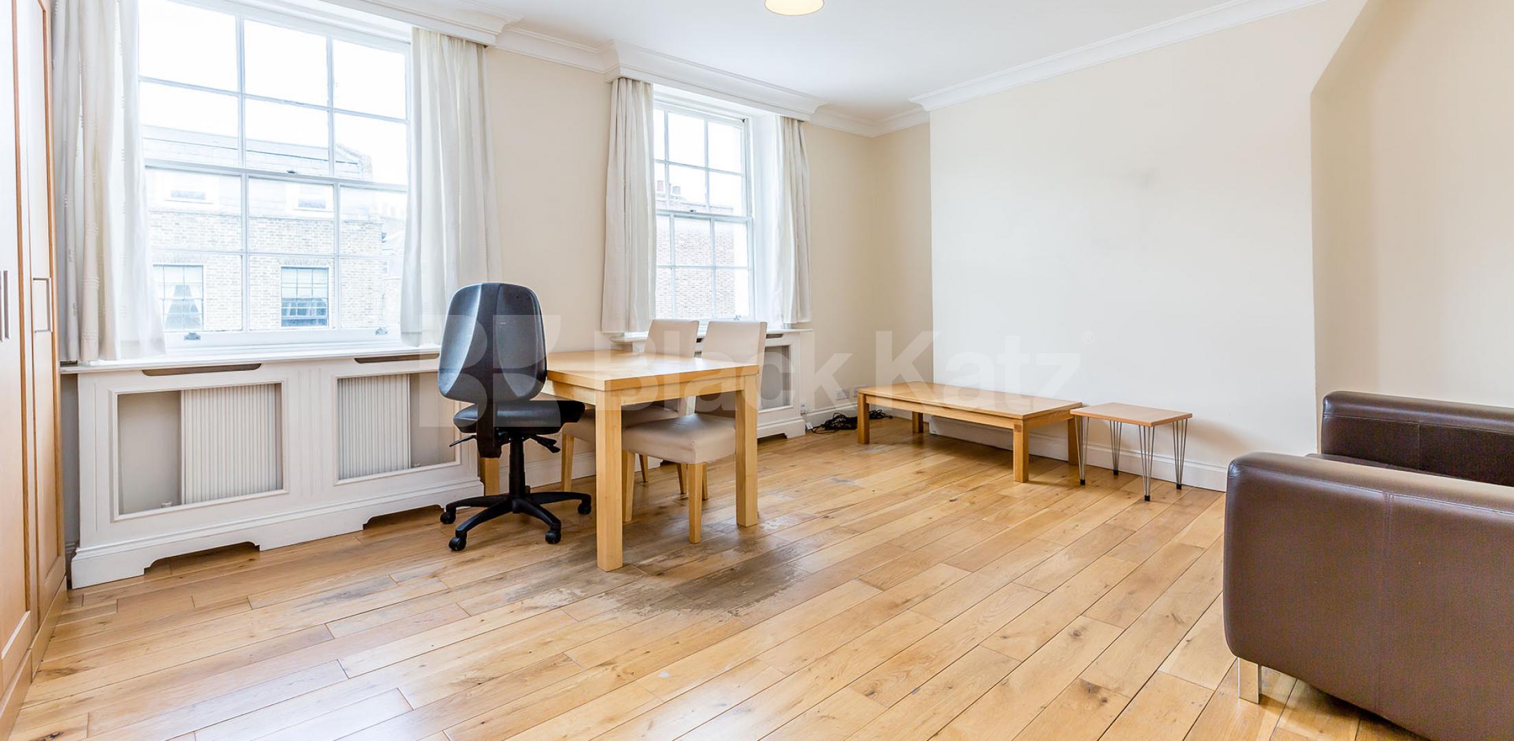 			STUNNING TOP FLOOR STUDIO IN KING'S CROSS, Studio Apartment, 1 bath, 1 reception Studio			 St. Chad's Street, KING'S CROSS