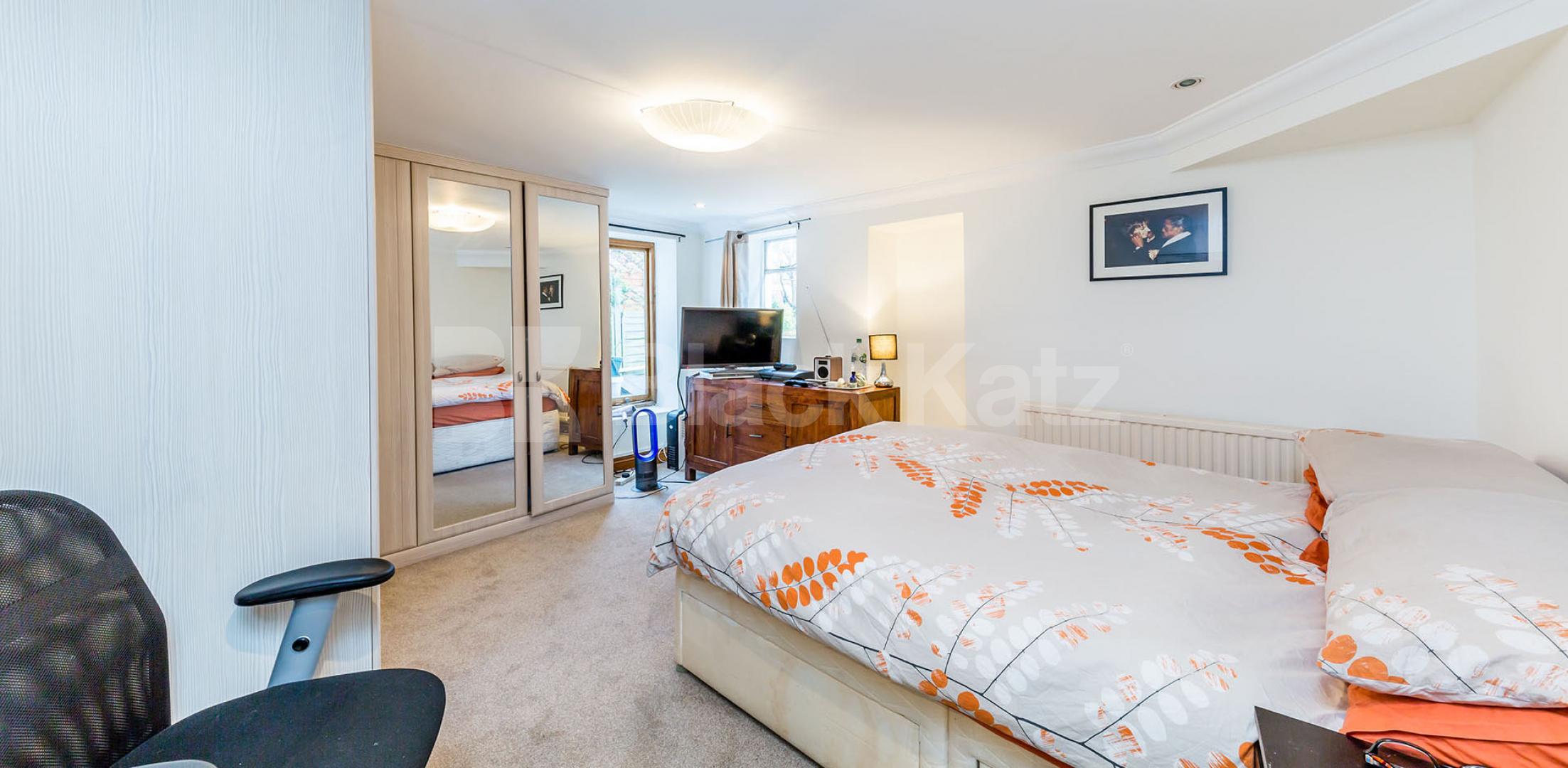 			Coleridge School Catchment !, 2 Bedroom, 1 bath, 1 reception Ground Floor Flat			 Christchurch Rd, Crouch End