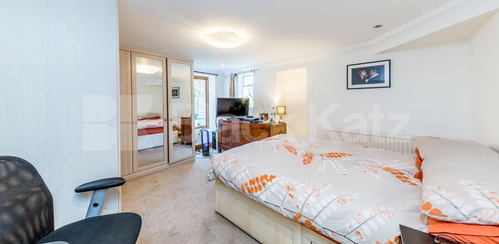 			Coleridge School Catchment !, 2 Bedroom, 1 bath, 1 reception Ground Floor Flat			 Christchurch Rd, Crouch End