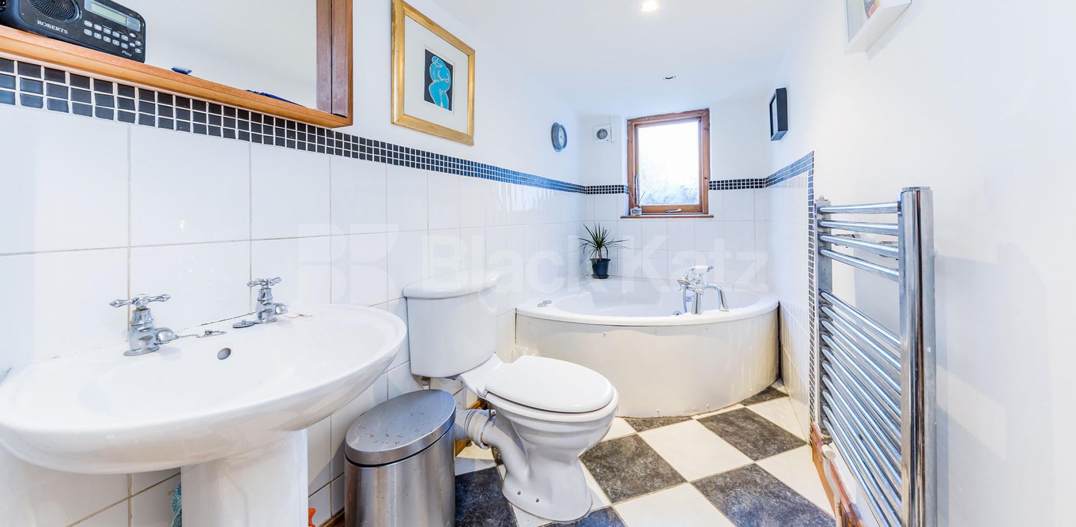 			Coleridge School Catchment !, 2 Bedroom, 1 bath, 1 reception Ground Floor Flat			 Christchurch Rd, Crouch End