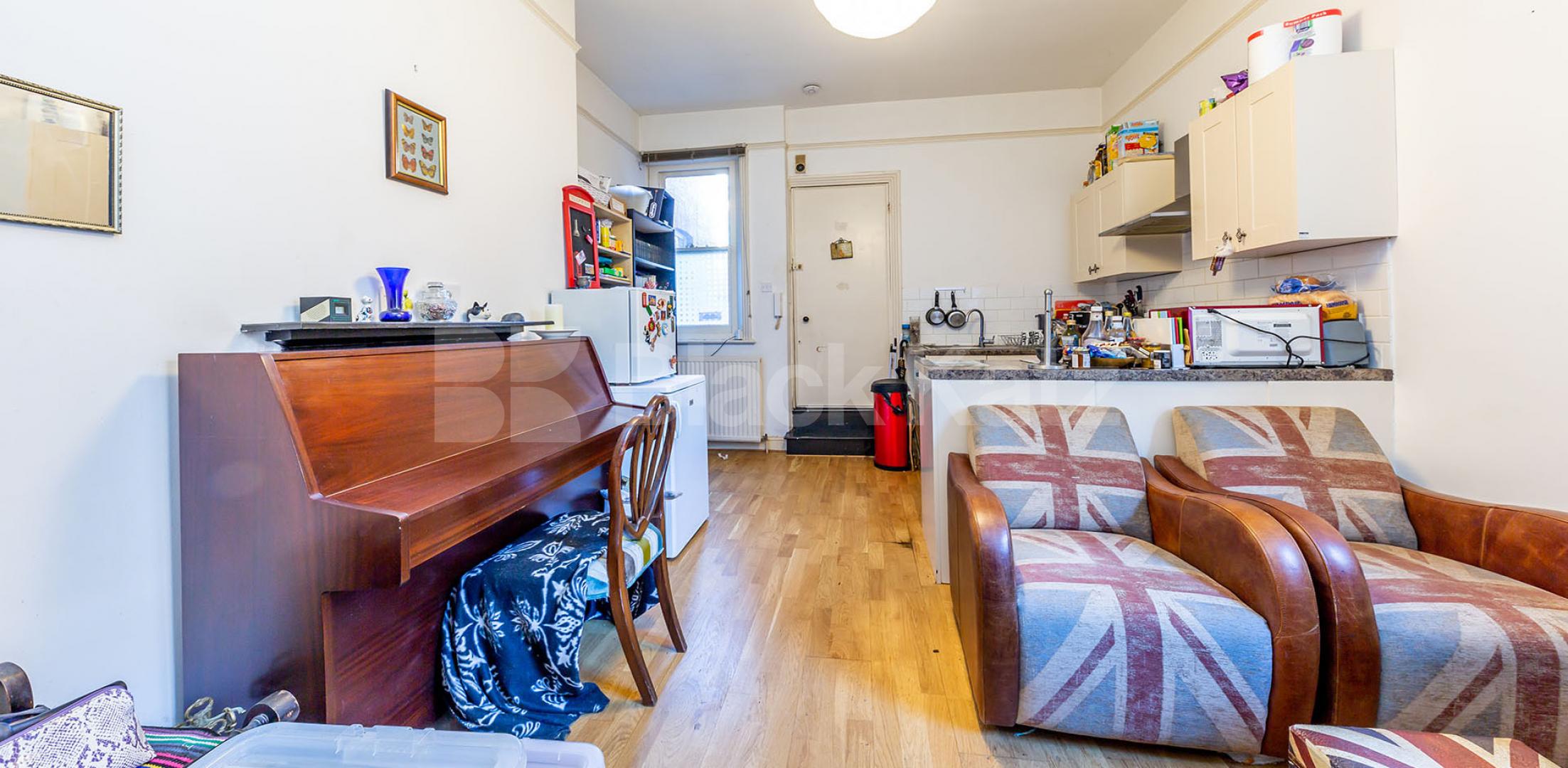 			NEW INSTRUCTION!, 1 Bedroom, 1 bath, 1 reception Ground Floor Flat			 Cromwell Ave Highgate , HIGHGATE