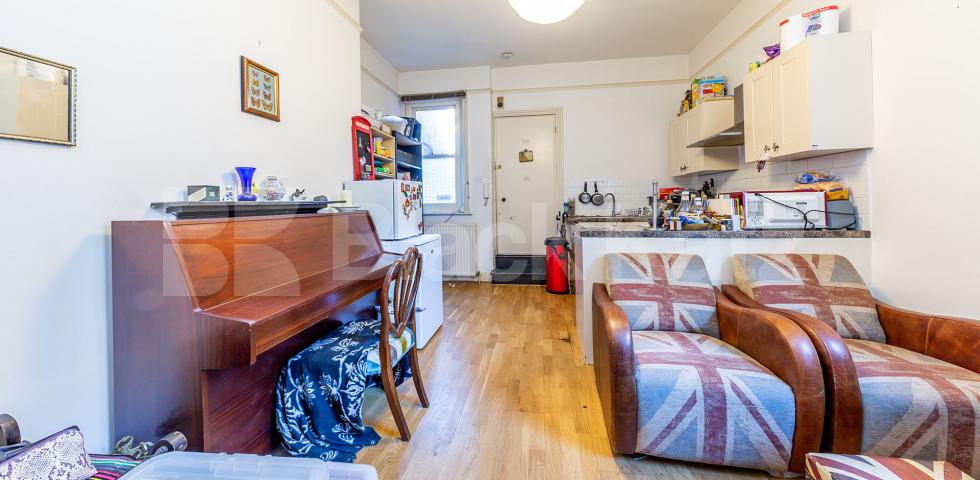 			NEW INSTRUCTION!, 1 Bedroom, 1 bath, 1 reception Ground Floor Flat			 Cromwell Ave Highgate , HIGHGATE