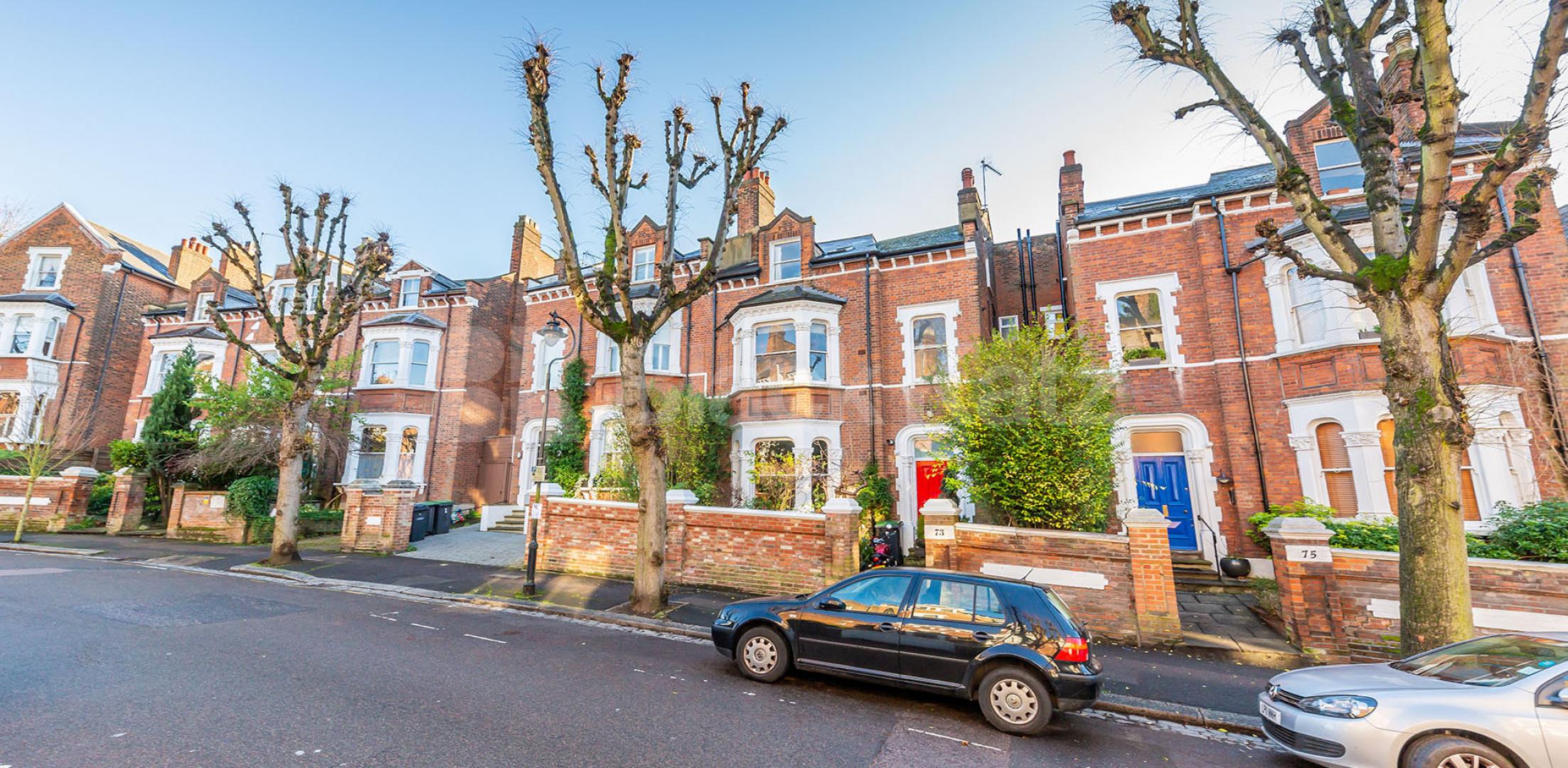 			NEW INSTRUCTION!, 1 Bedroom, 1 bath, 1 reception Ground Floor Flat			 Cromwell Ave Highgate , HIGHGATE