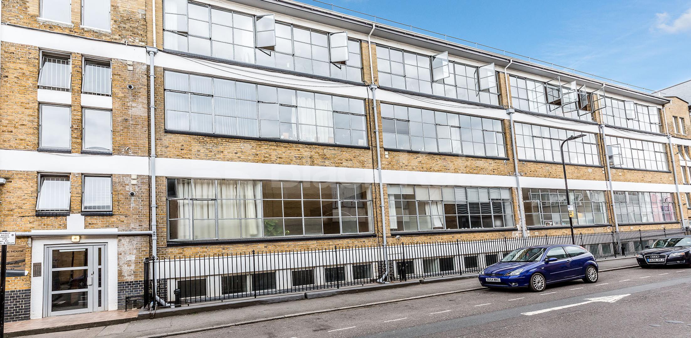 			WAREHOUSE CONVERSION IN ANGEL-OLD STREET-SHOREDITCH, 3 Bedroom, 1 bath, 1 reception Flat			 EAGLE HOUSE-EAGLE WHARF ROAD, ANGEL-OLD STREET-SHOREDITCH