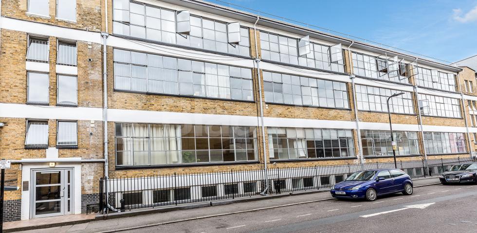 			WAREHOUSE CONVERSION IN ANGEL-OLD STREET-SHOREDITCH, 1 Bedroom, 1 bath, 1 reception Flat			 EAGLE HOUSE-EAGLE WHARF ROAD, ANGEL-OLD STREET-SHOREDITCH