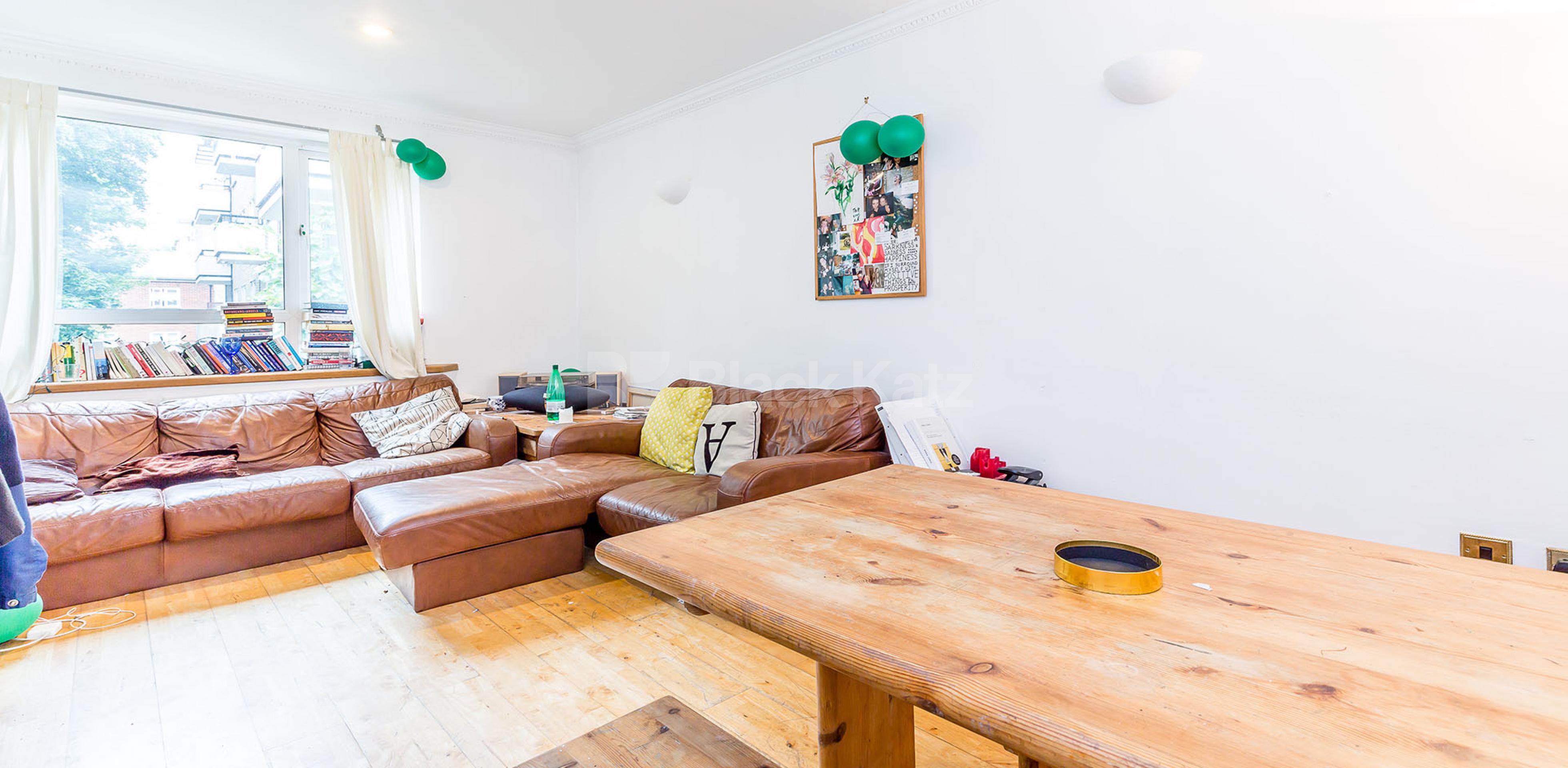 			SPACIOUS 4 BEDROOM FLAT , 4 Bedroom, 1 bath, 1 reception Flat			 Highbury New Park, HIGHBURY-CLISSOLD PARK-ARSENAL N5