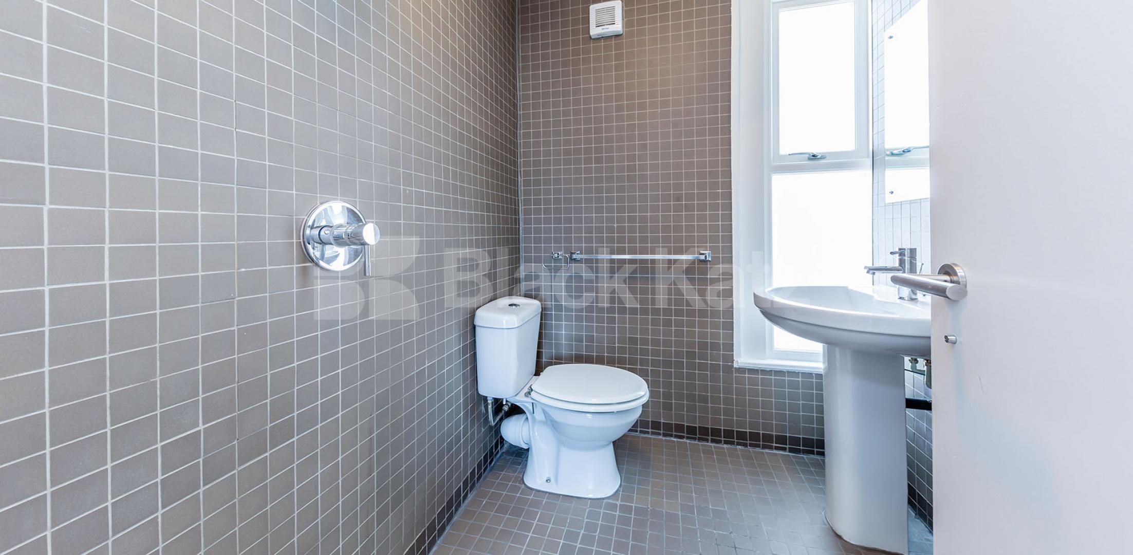 			SPACIOUS STUDIO APARTMENT, Studio Apartment, 1 bath, 1 reception Flat			 TEMPLE STREET, BETHNAL GREEN-HACKNEY-LONDON FIELDS