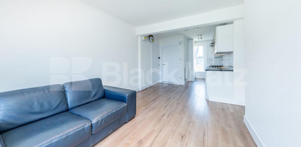 			SPACIOUS STUDIO APARTMENT, Studio Apartment, 1 bath, 1 reception Flat			 TEMPLE STREET, BETHNAL GREEN-HACKNEY-LONDON FIELDS