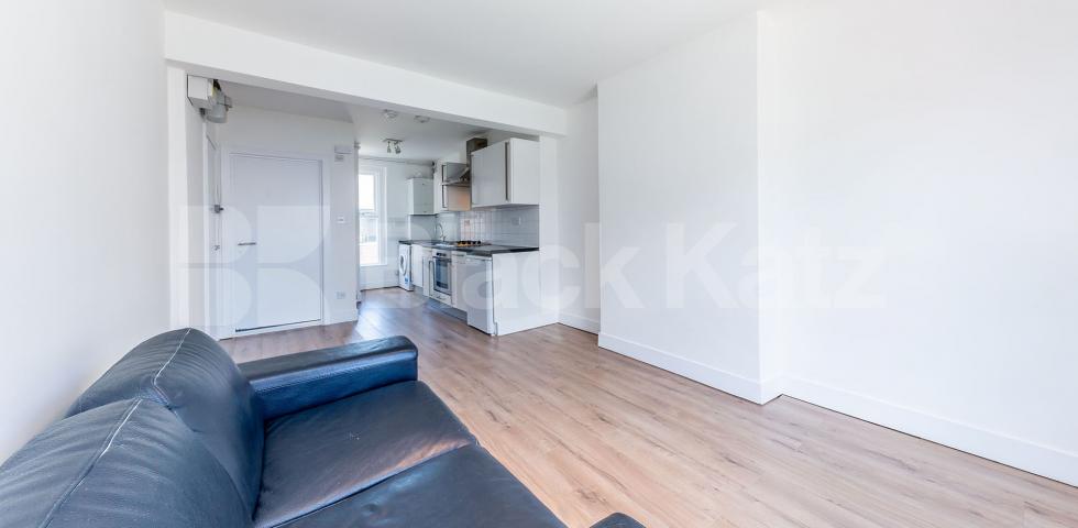 			SPACIOUS STUDIO APARTMENT, Studio Apartment, 1 bath, 1 reception Flat			 TEMPLE STREET, BETHNAL GREEN-HACKNEY-LONDON FIELDS