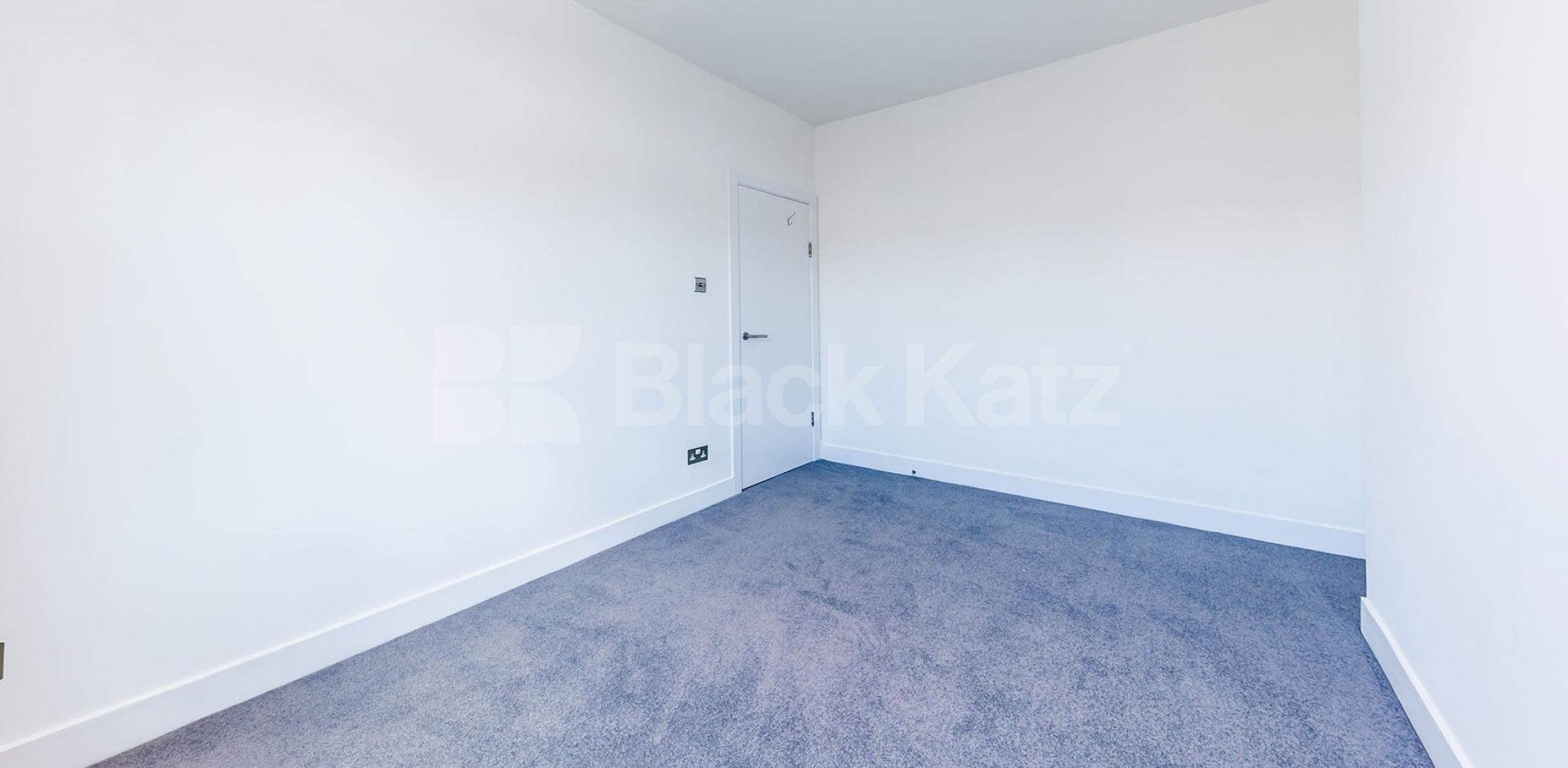 			NEW INSTRUCTION, 2 Bedroom, 1 bath, 1 reception Apartment			 TEMPLE STREET, BETHNAL GREEN-HACKNEY-LONDON FIELDS