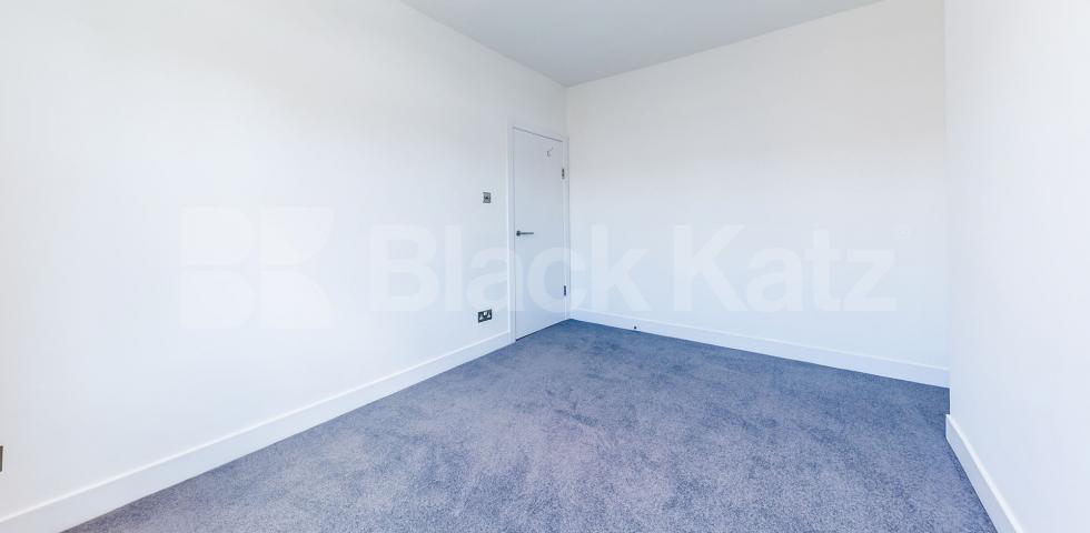 			NEW INSTRUCTION, 2 Bedroom, 1 bath, 1 reception Apartment			 TEMPLE STREET, BETHNAL GREEN-HACKNEY-LONDON FIELDS