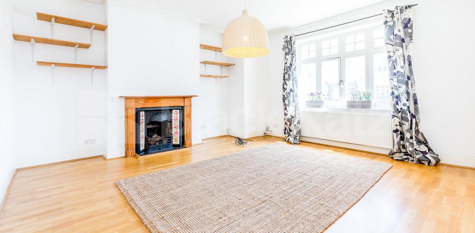 			Rent inclusive of gas and electricity!, 1 Bedroom, 1 bath, 1 reception Flat			 Birchington Road, Crouch End