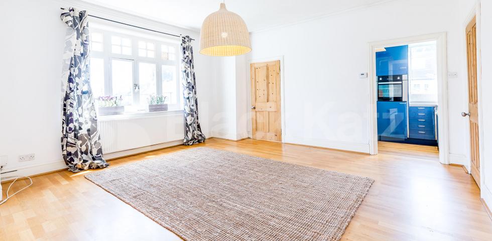 			Rent inclusive of gas and electricity!, 1 Bedroom, 1 bath, 1 reception Flat			 Birchington Road, Crouch End