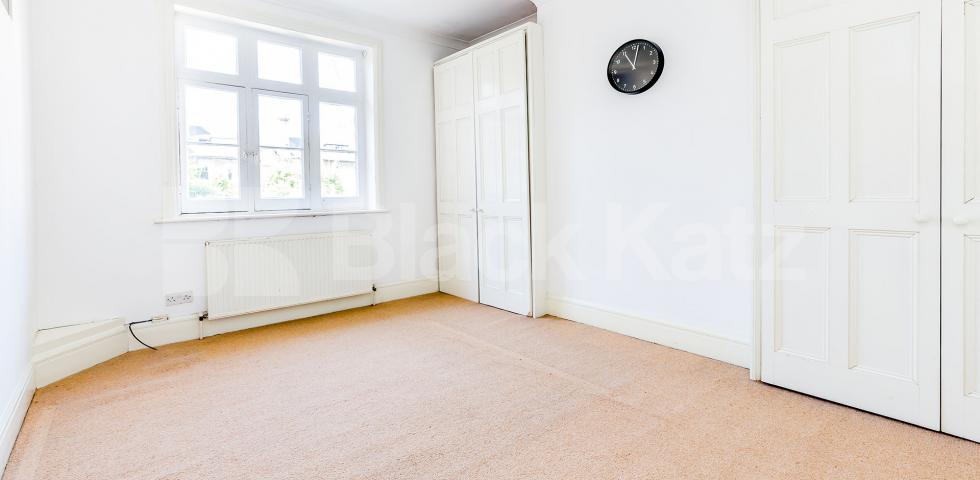 			Rent inclusive of gas and electricity!, 1 Bedroom, 1 bath, 1 reception Flat			 Birchington Road, Crouch End