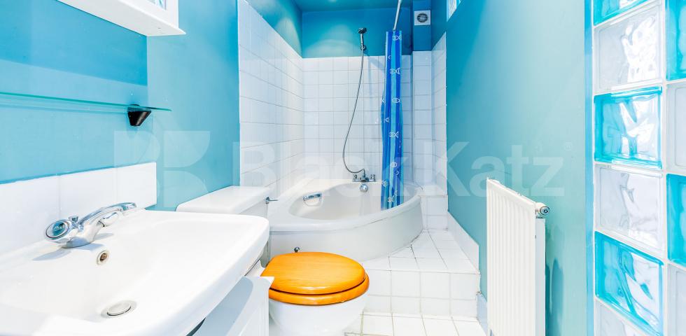 			Rent inclusive of gas and electricity!, 1 Bedroom, 1 bath, 1 reception Flat			 Birchington Road, Crouch End