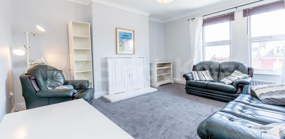 			Great 2 Double Bed Apartment !!!, 2 Bedroom, 1 bath, 1 reception Flat			 Ferme Park Road, Crouch End, N8