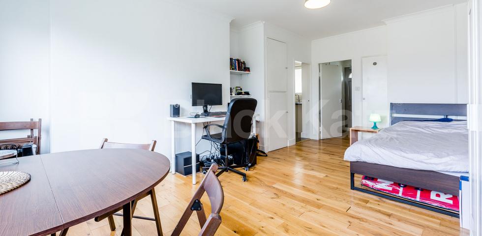 			NEW INSTRUCTION!, Studio Apartment, 1 bath, 1 reception Flat			 Leirum Street, ANGEL - KINGS CROSS