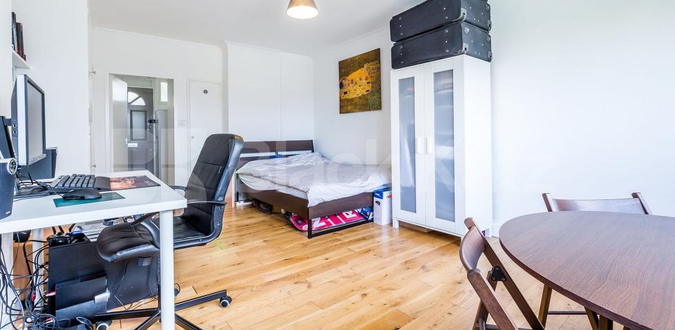 			NEW INSTRUCTION!, Studio Apartment, 1 bath, 1 reception Flat			 Leirum Street, ANGEL - KINGS CROSS