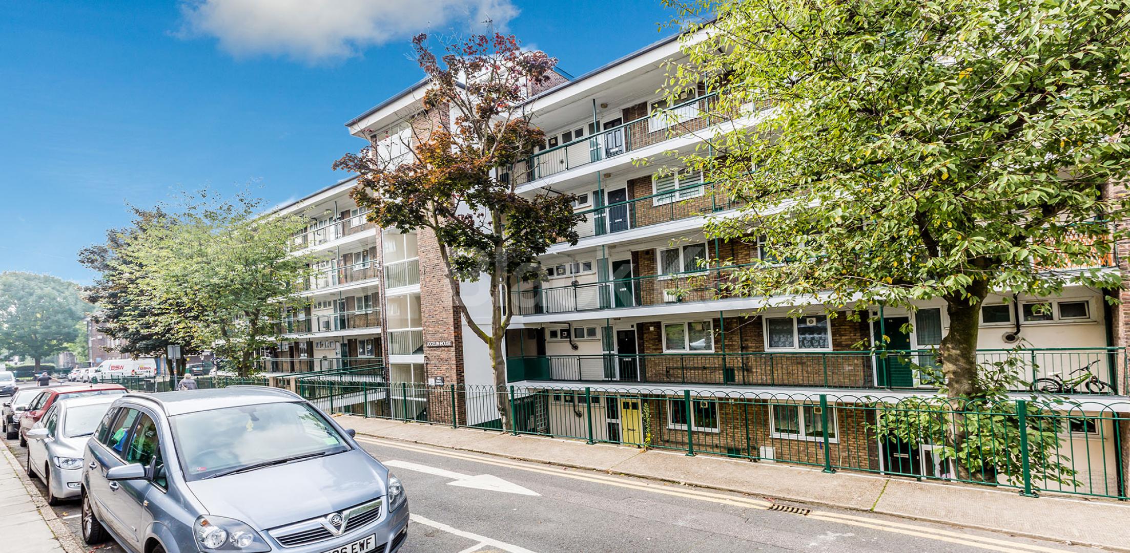 			NEW INSTRUCTION!, Studio Apartment, 1 bath, 1 reception Flat			 Leirum Street, ANGEL - KINGS CROSS