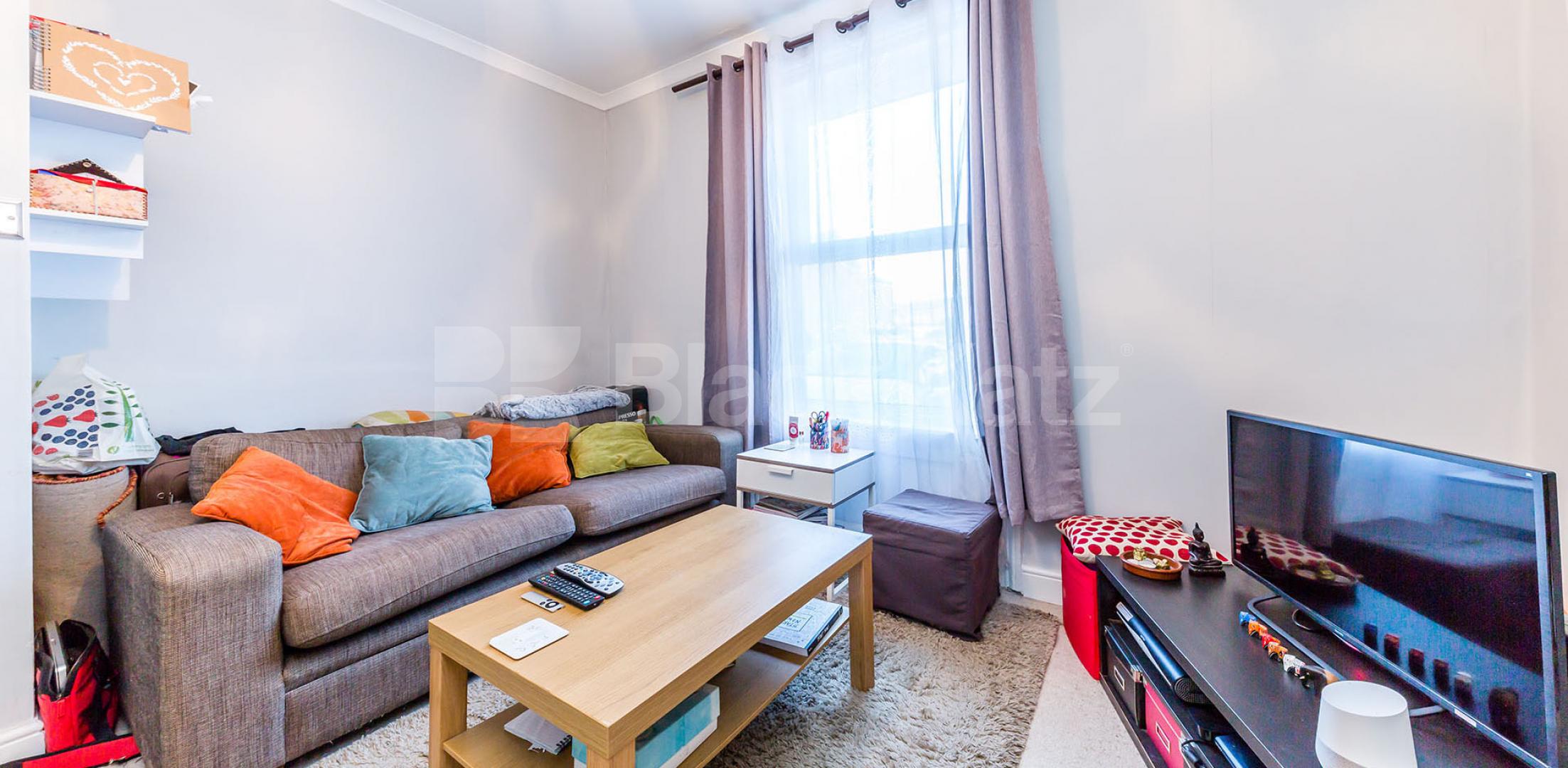 			UNDER FULL REFURBISHMENT Fantastic Garden Property , 2 Bedroom, 1 bath, 1 reception Flat			 Long Lane, East Finchley