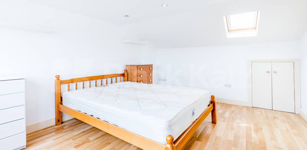 			Great 3 Double Bed Property !, 3 Bedroom, 1 bath, 1 reception Flat			 Myddleton Road, BOUNDS GREEN