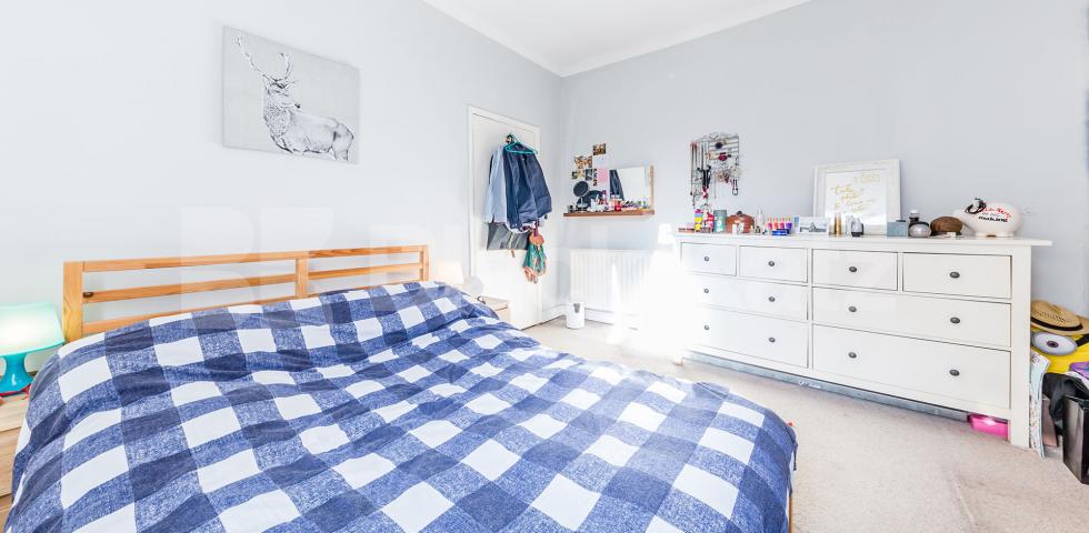 			UNDER FULL REFURBISHMENT Fantastic Garden Property , 2 Bedroom, 1 bath, 1 reception Flat			 Long Lane, East Finchley