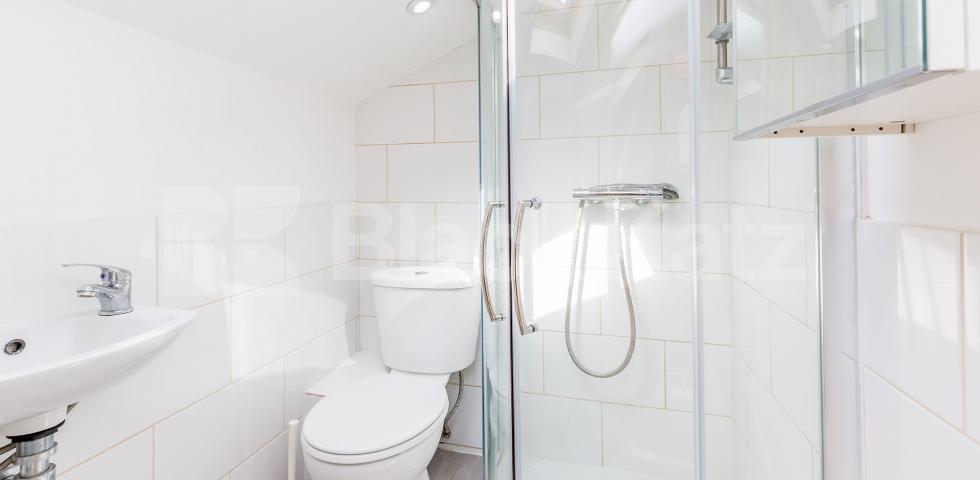 			Great 3 Double Bed Property !, 3 Bedroom, 2 bath, 1 reception Flat			 Myddleton Road, BOUNDS GREEN