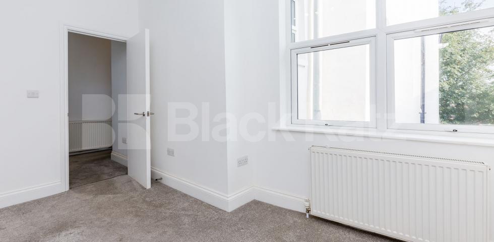 Stunning three double bedrooom set in a period conversion with a garden Alexandra Gardens , Muswell Hill