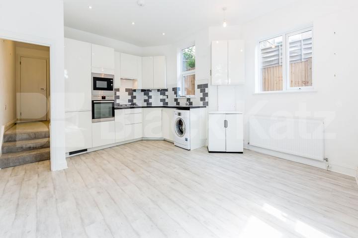 On a sought after Road in Muswell Hill a stunning 2 bedroom property with garden Alexandra Gardens, Muswell Hill