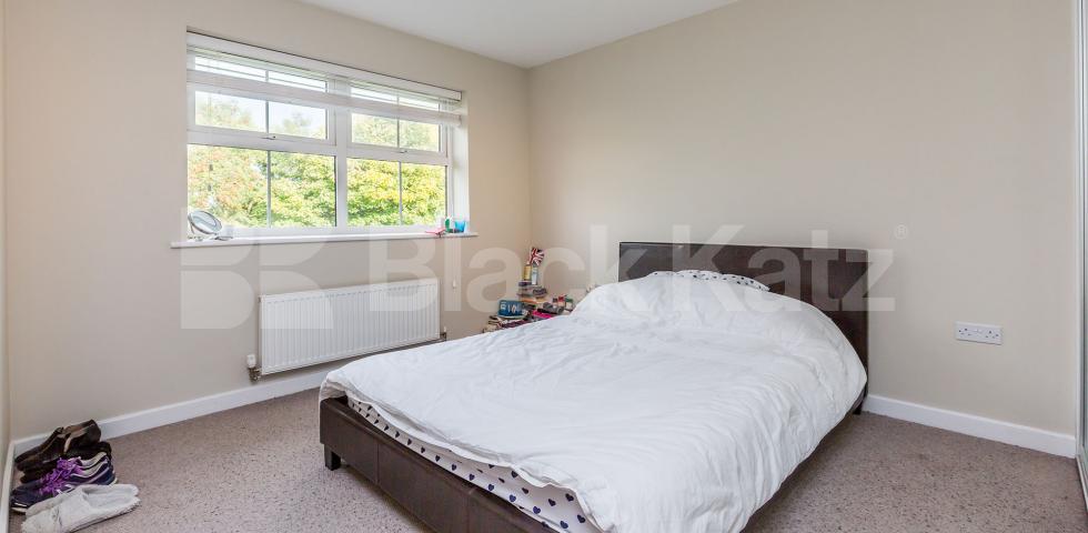 			2 Bedroom, 1 bath, 1 reception Apartment			 Gilson Place , Muswell Hill