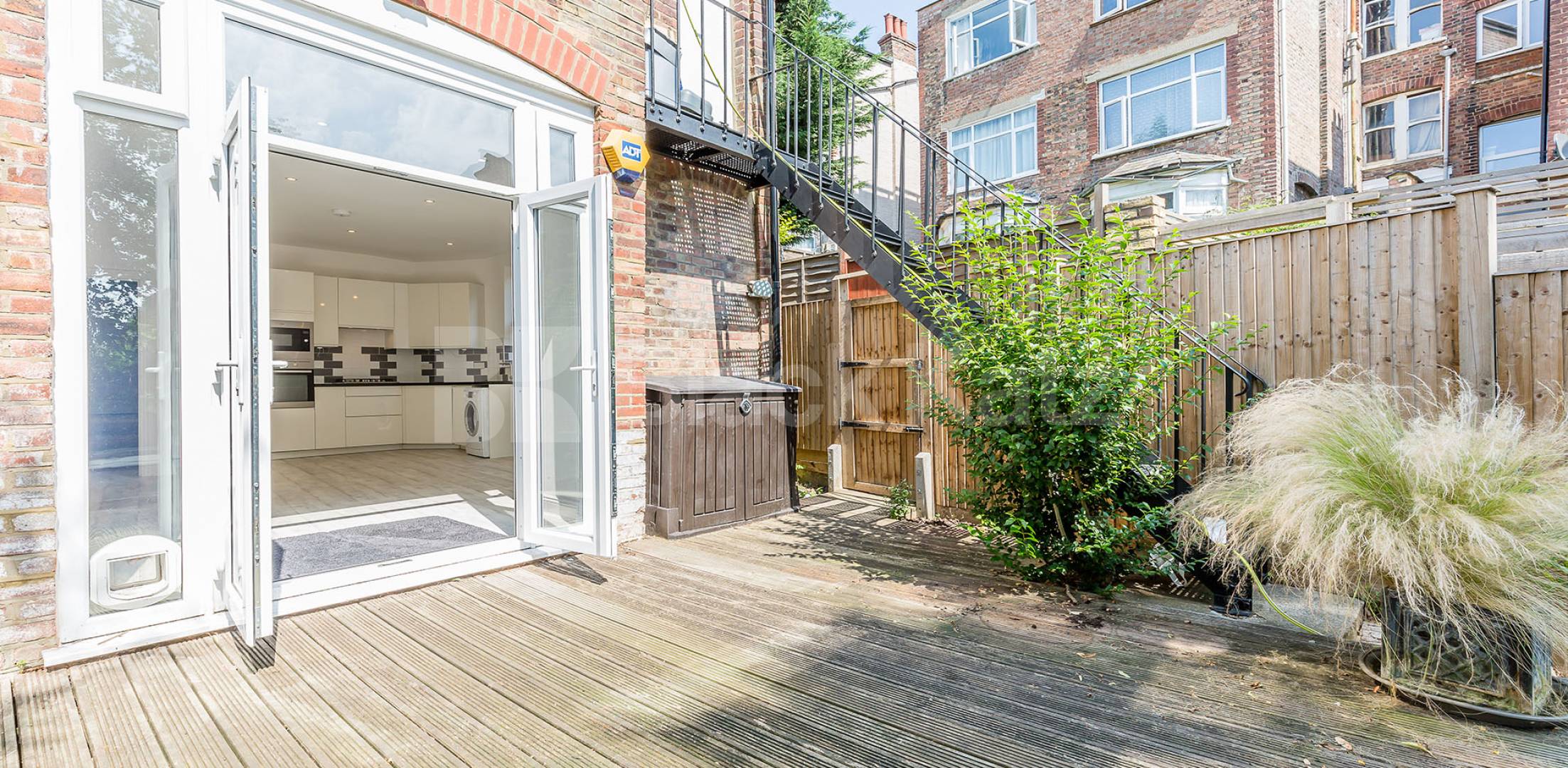 Muswell Hill primary school catchment, 2 Bedroom, 1 bath, 1 reception Flat			 Alexandra Gardens, Muswell Hill