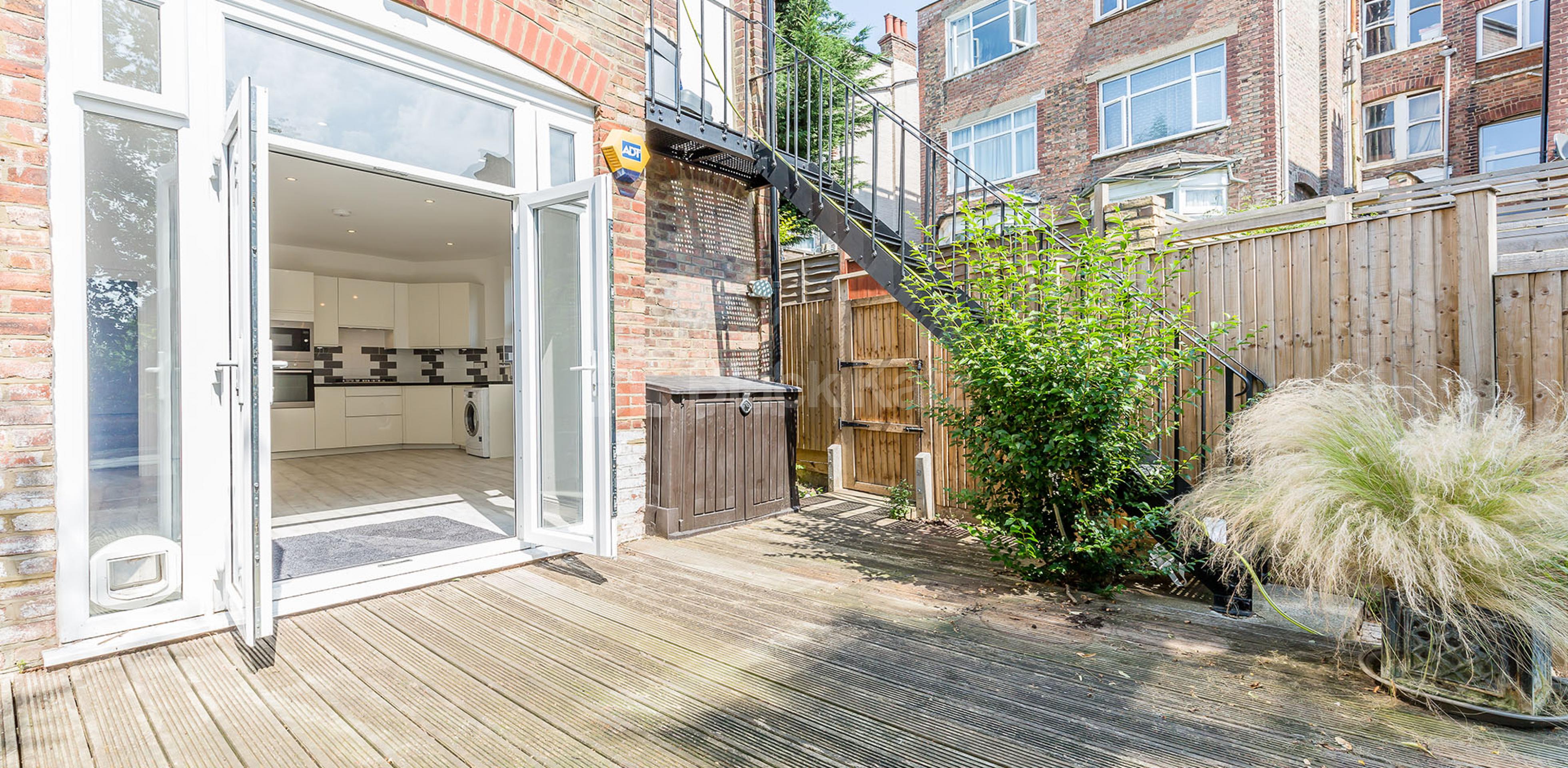 Muswell Hill primary school catchment, 2 Bedroom, 1 bath, 1 reception Flat			 Alexandra Gardens, Muswell Hill N10