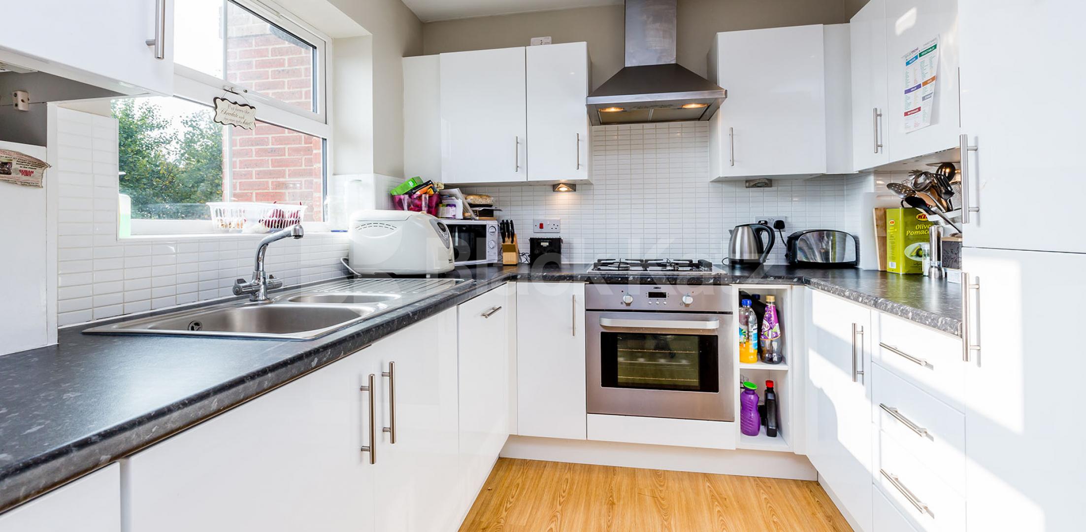 			2 Bedroom, 1 bath, 1 reception Apartment			 Gilson Place , Muswell Hill