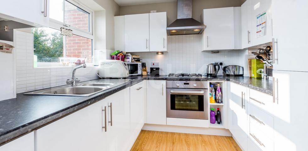 			2 Bedroom, 1 bath, 1 reception Apartment			 Gilson Place , Muswell Hill