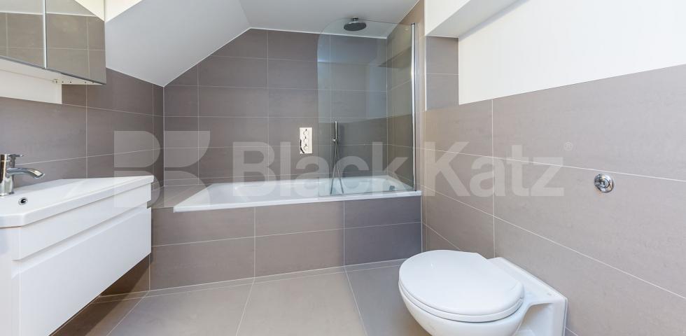 			STUNNING 2 BEDROOM WAREHOUSE APARTMENT, 2 Bedroom, 1 bath, 1 reception Apartment			 EAGLE HOUSE-EAGLE WHARF ROAD, OLD STREET-SHOREDITCH