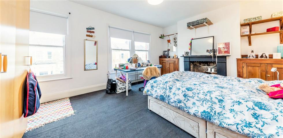 			3 Bedroom, 1 bath, 1 reception Flat			 Portnall Road , QUEENS PARK