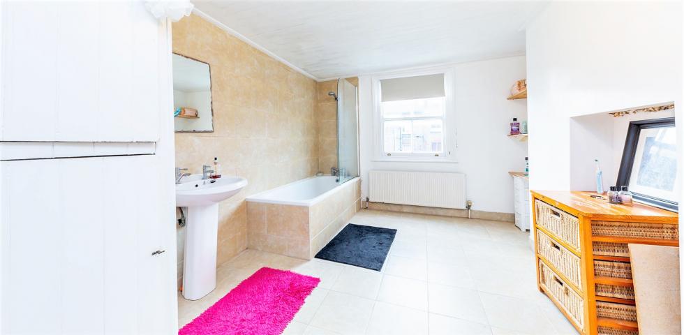 			3 Bedroom, 1 bath, 1 reception Flat			 Portnall Road , QUEENS PARK