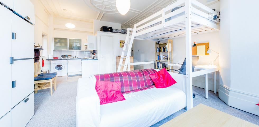 			Very Large Studio !, Studio Apartment, 1 bath, 1 reception Studio			 Avenue Road, Highgate