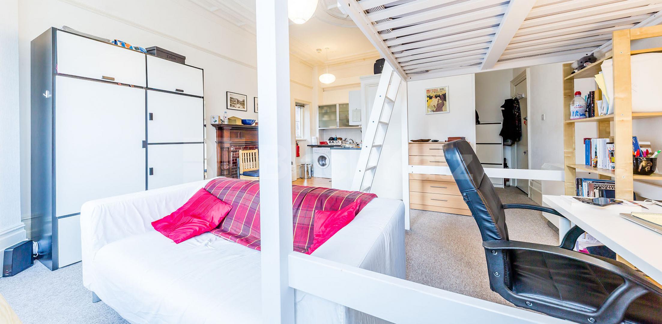 			Very Large Studio !, Studio Apartment, 1 bath, 1 reception Studio			 Avenue Road, Highgate