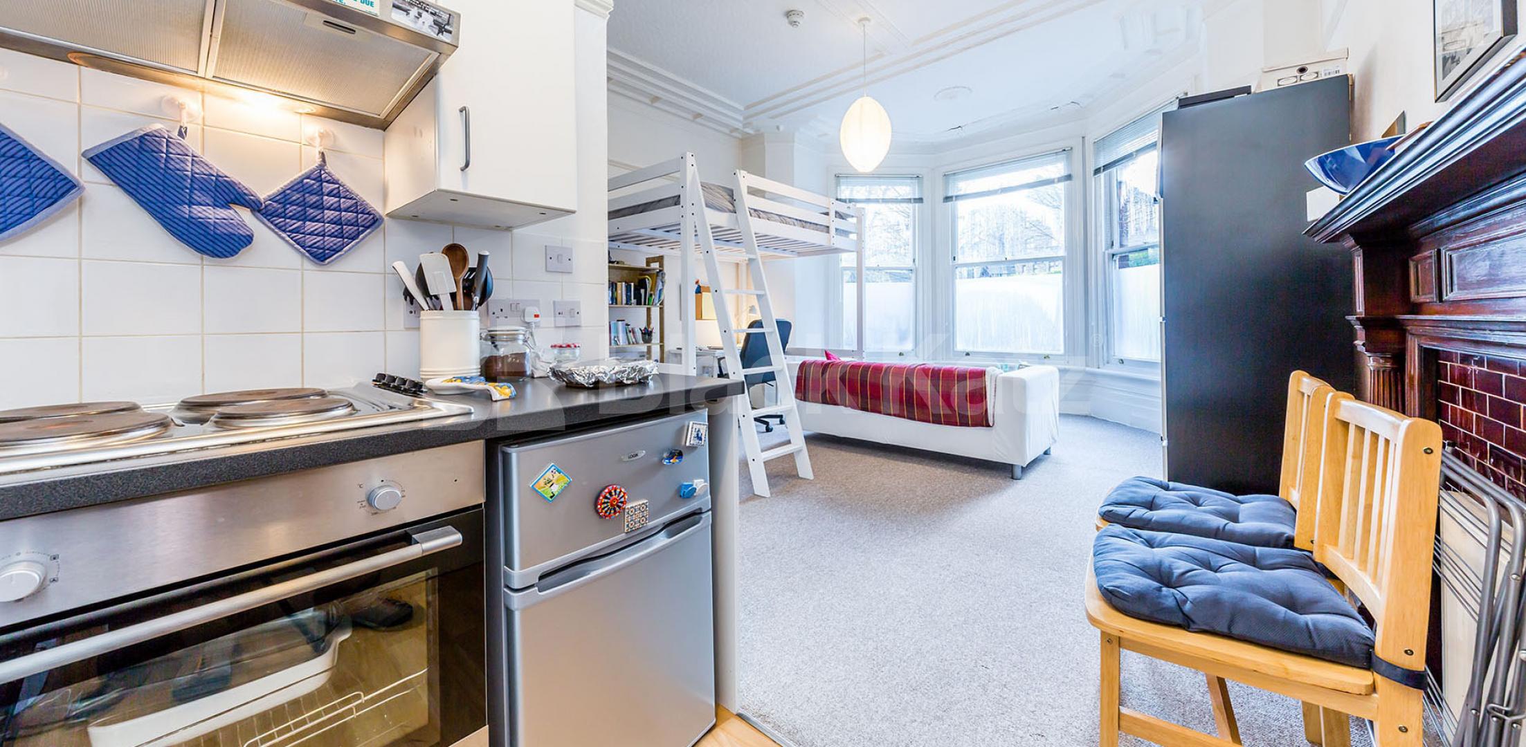 			Very Large Studio !, Studio Apartment, 1 bath, 1 reception Studio			 Avenue Road, Highgate